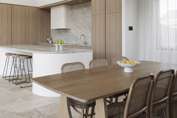 Palmera kitchen and dining table