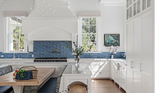 kitchen with sunrays